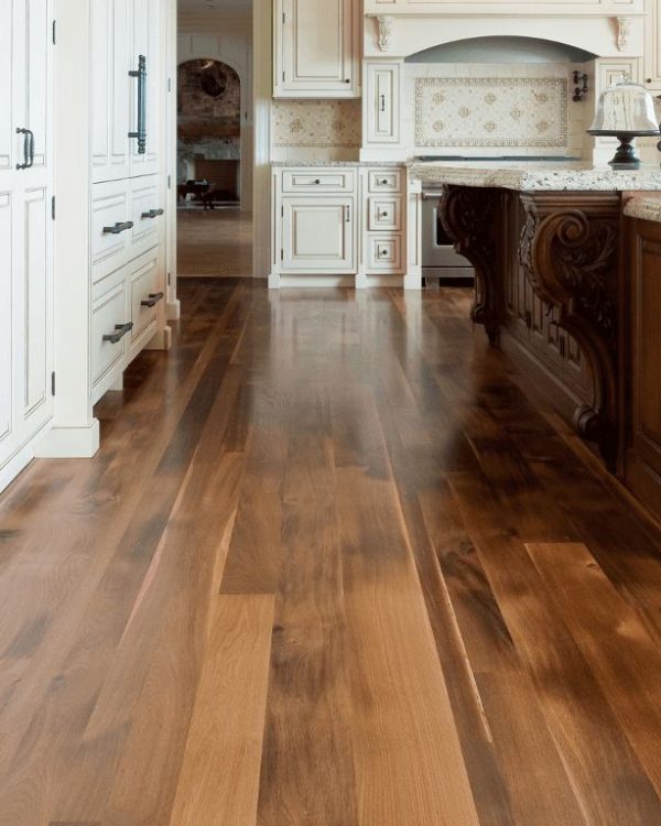 Traditional-laminate-kitchen-floor Wooden Laminate Floor